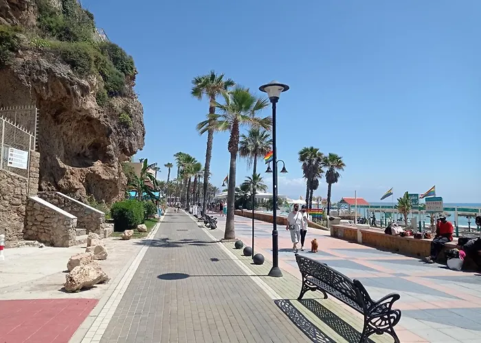 Turisstiko La Roca Chica 4 * Торремолинос