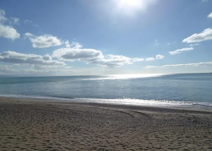 Turisstiko La Roca Chica 4 * Торремолинос